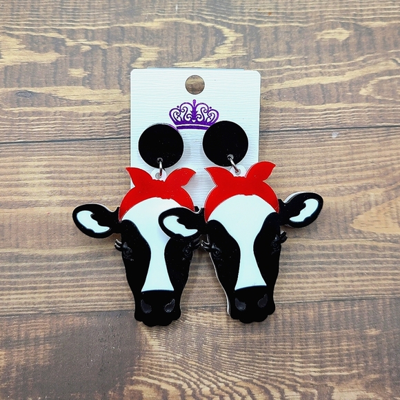 Cow Statement Earrings - Picture 1 of 3
